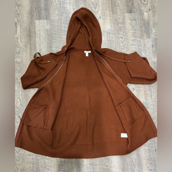 NINE WEST  Hooded Knit ~ Full Zip ~ Sweater.
MEDI/ Rusted chest brown! - Picture 13 of 15